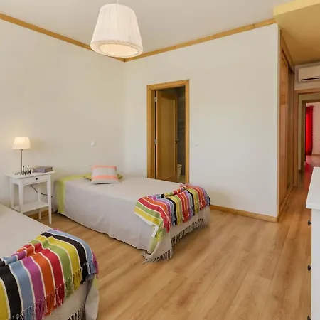 Aguia Villa